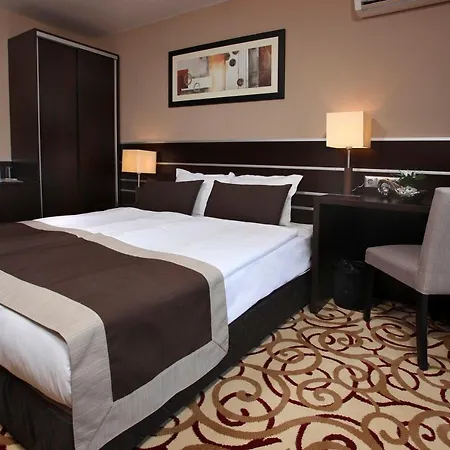 Platinum Hotel & Casino-3