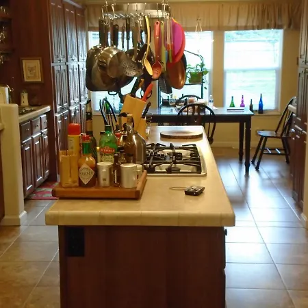 Amber Lights Bed And Breakfast (Adults Only)-3