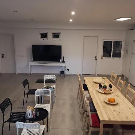 Hostel Prximo A Praia P Surf Na Caparica-2