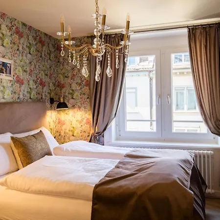 The Henry Self Check-In Guesthouse-3