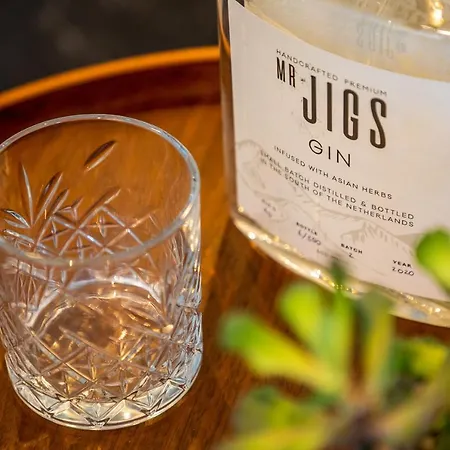 Mr Jigs-2