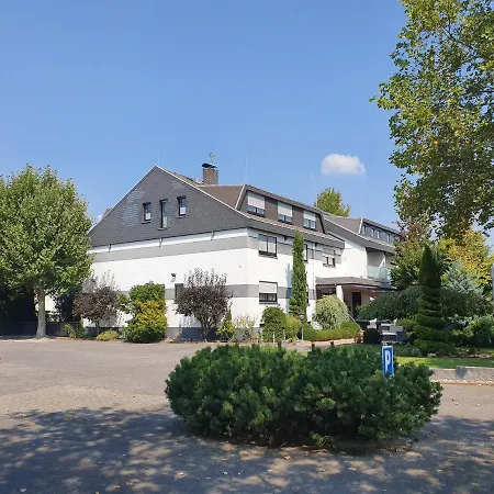 Hotel - Garni - Dreispitz-2