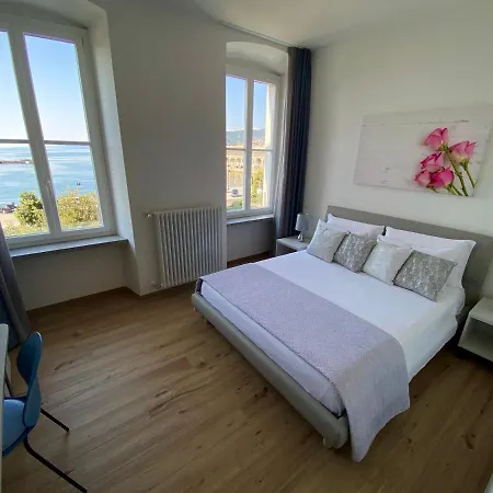 Five Flowers Guest House-2