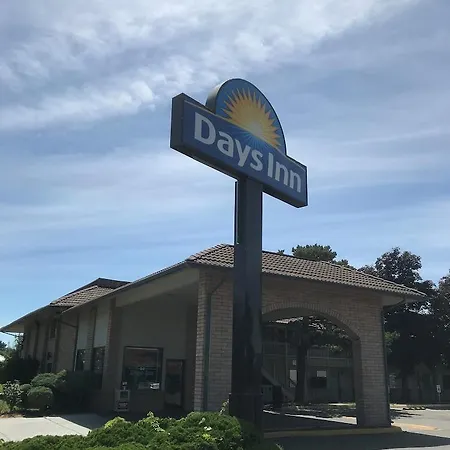 Days Inn By Wyndham Richland-2