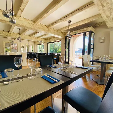 Hotel Restaurant Le Chalet Au Bord Du Lac-3