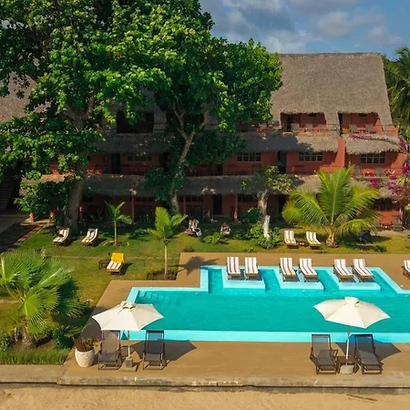 Nosy Lodge-2