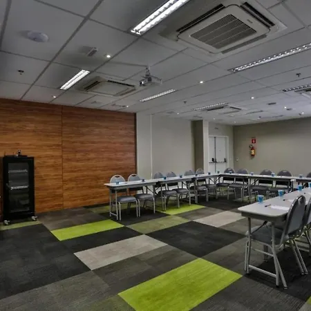 Summit Suites Hotel - Pindamonhangaba-3