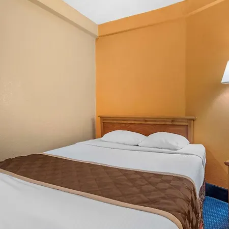 Rodeway Inn-2