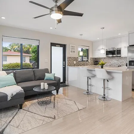 Alani Bay Condos-3
