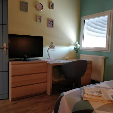 Chambre Chaleureuse chez l'habitant-3