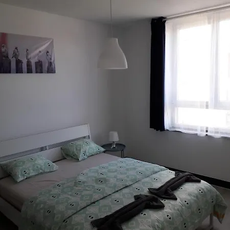 Leonard Room-3