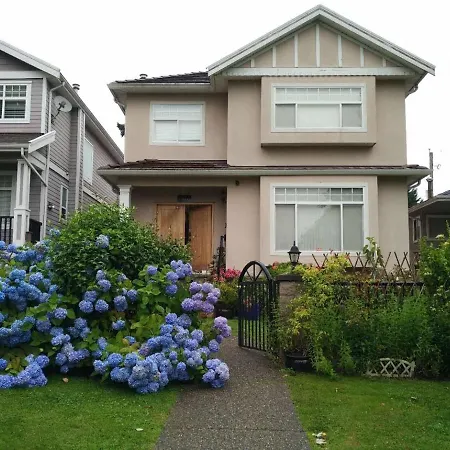 Helen'S House / Close To Skytrain And Airport-3