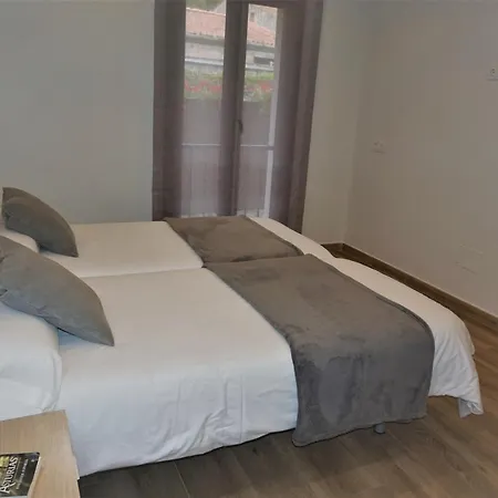 Apartamentos La Playina-2