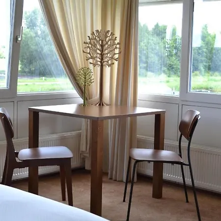 Bed & Breakfast Giethoorn-3
