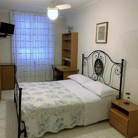 Hotel Elena-3