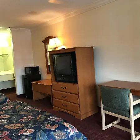 Bayfront Inn Biloxi-3