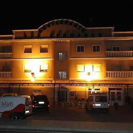 Hostal Los Hermanos-3