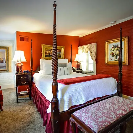 Savannah Bed & Breakfast Inn-3