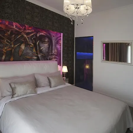Luxury Suite-3
