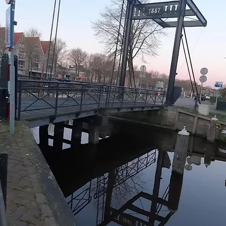 Lekkerwegbijleeuwen, 1 minuut naar hartje centrum-3