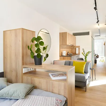 Modern ausgebauter Überseecontainer als Tiny House-3