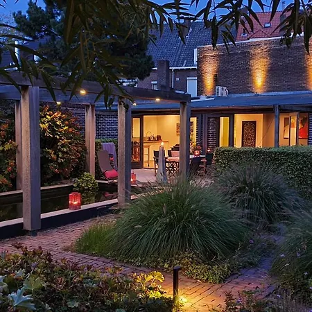 Downtown Hideaway, B&B Grand Deluxe-2