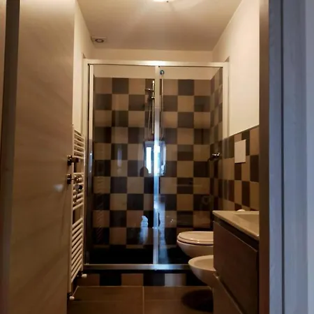 Lecco Center Rooms-3