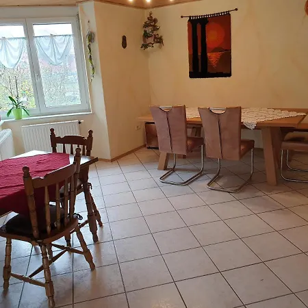 Ferienwohnungen - Gaestehaus Gertrud Moog--2
