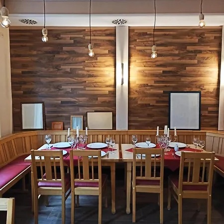 Stadthotel Deggendorf-3