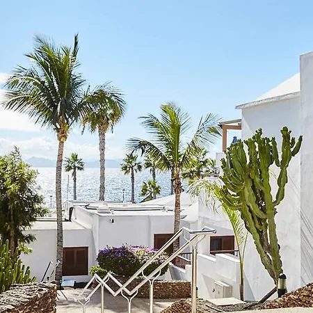 Flamingo Beach Resort-3
