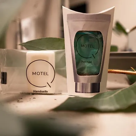 Motel Q-3