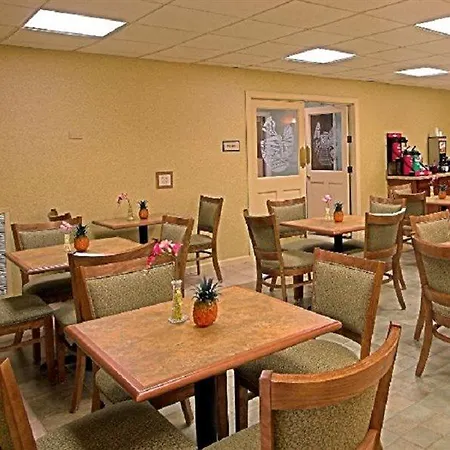 Days Inn By Wyndham Blacksburg Conference Center-3