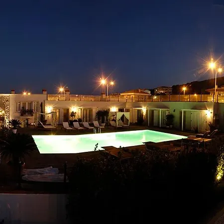 Cesme Marina Konukevi-2