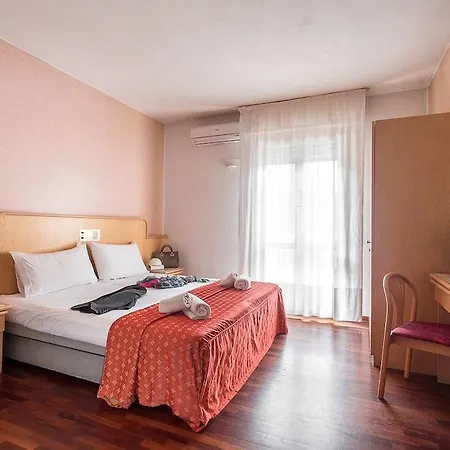 Hotel Ambasciatori-3