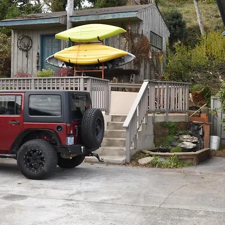 Lighthouse Cove Inn-3