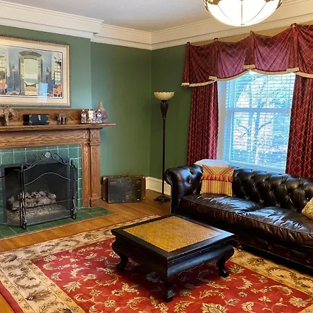 Inn At 835 Boutique Hotel-2