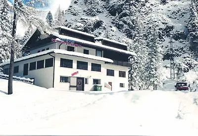 Residence Regina Delle Dolomiti-3