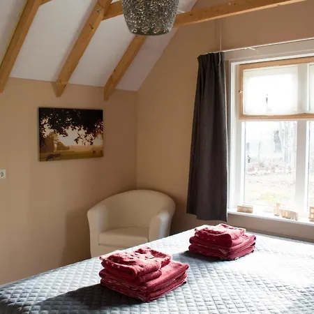 Bed & Breakfast De Lindehoek-3