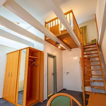 Hotel Rostock West im Kritzmow Park-3