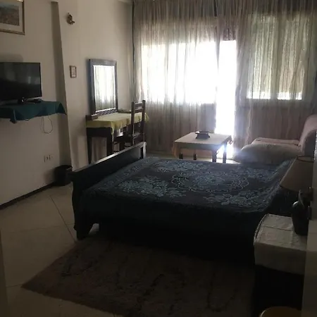 Property In A Quiet Area Close To The Train Station And Town-2