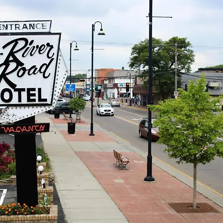 River Road Motel-3