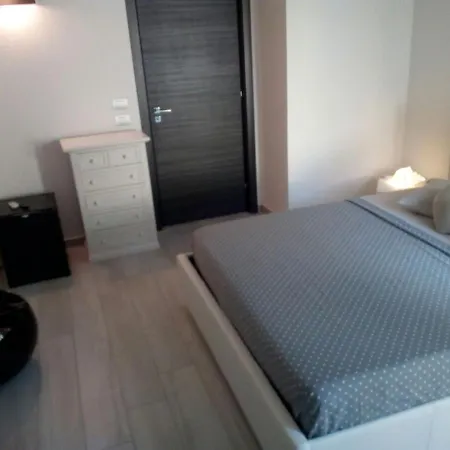White Club Residence-3