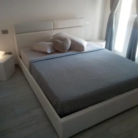 White Club Residence-2