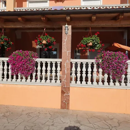 Villa Nikolina-2