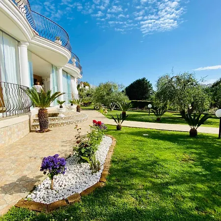 B&B Villa Pacifica-3