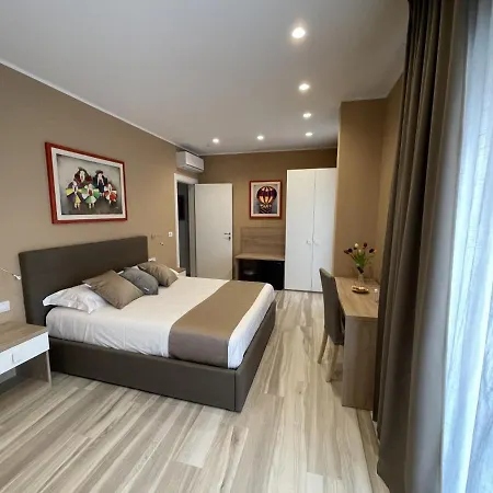 Martini Suite-3