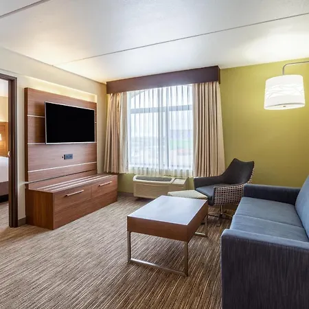 Holiday Inn Express & Suites Cedar Falls - Waterloo By Ihg-2