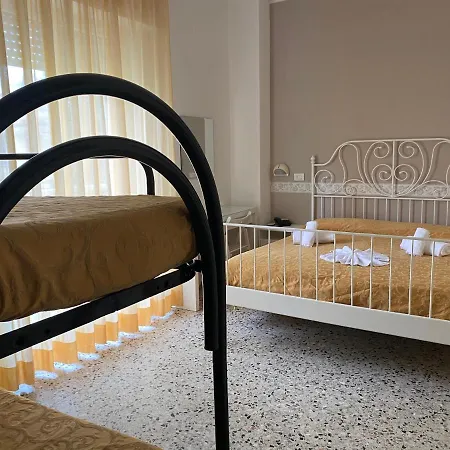 Hotel Modenese-3
