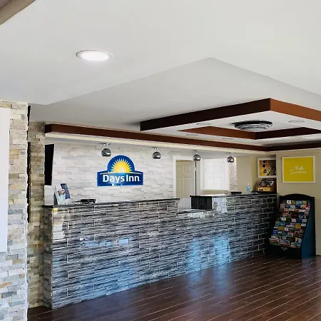 Days Inn By Wyndham Sharonville-2