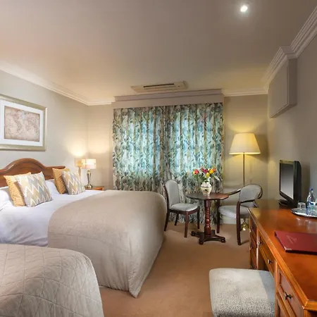 Killarney Lodge-2